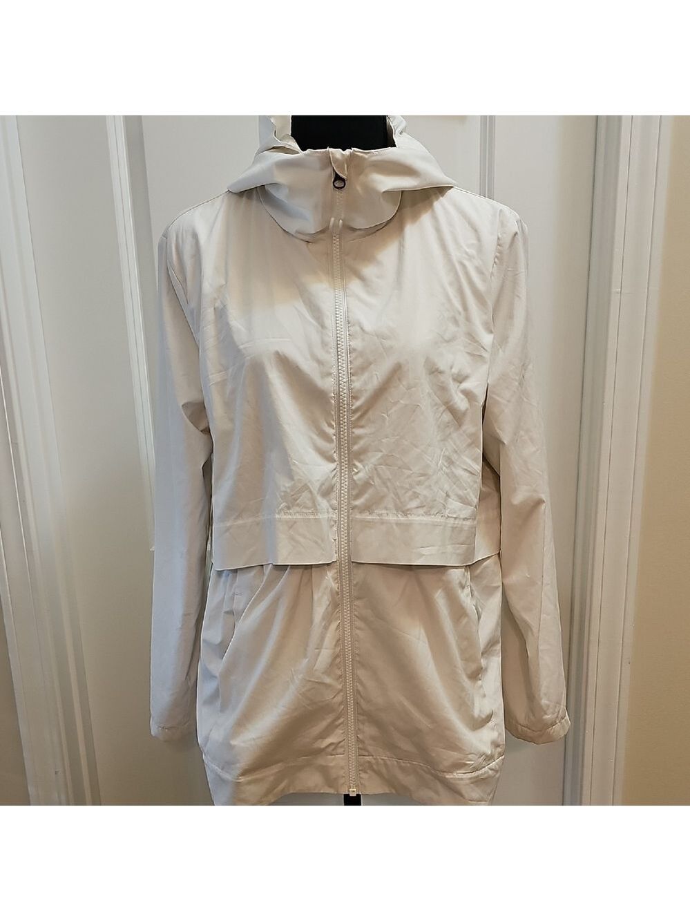 400. Lululemon Athletica Lightweight Jacket